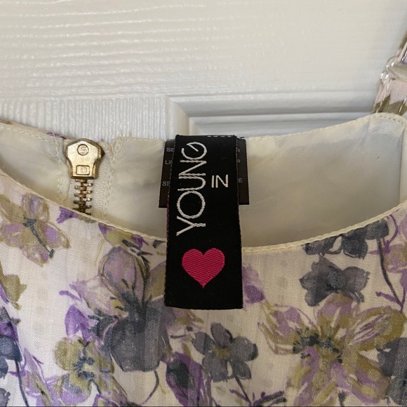 Young In Dress - Picture 3 of 5